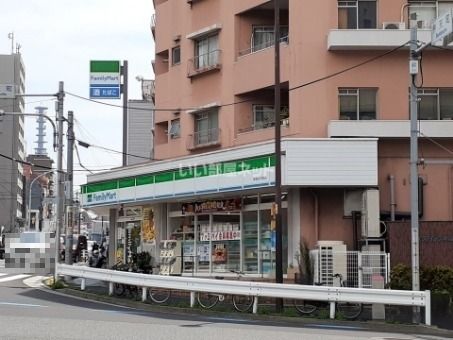 【新宿区早稲田鶴巻町のマンションのコンビニ】