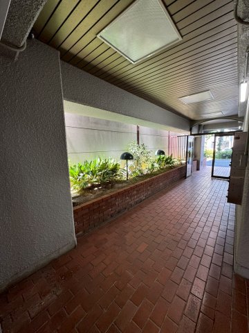 ロビー　落ち着いたロビーです