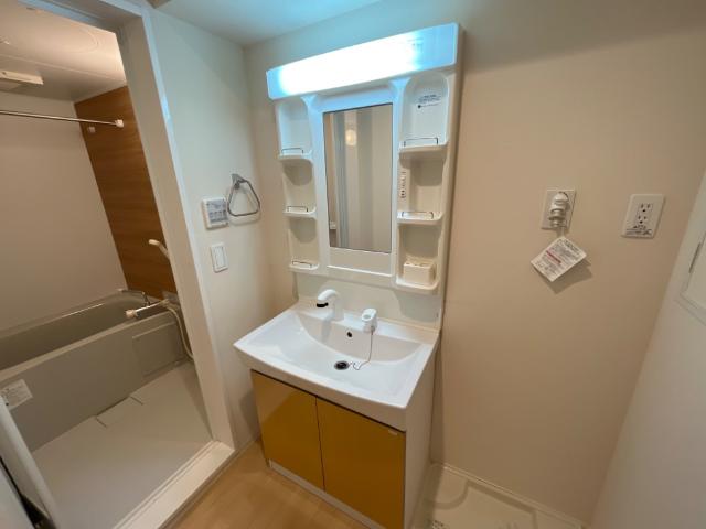 洗面設備　洗髪洗面化粧台