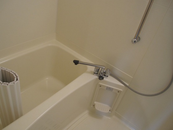 バス・シャワールーム　※別の部屋の写真です。