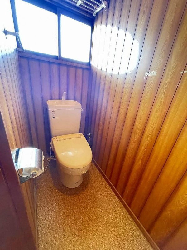 トイレ　トイレ