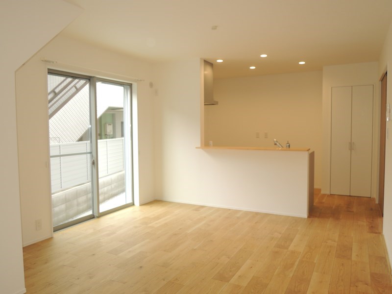 居室・リビング　15.8帖の広々としたリビング