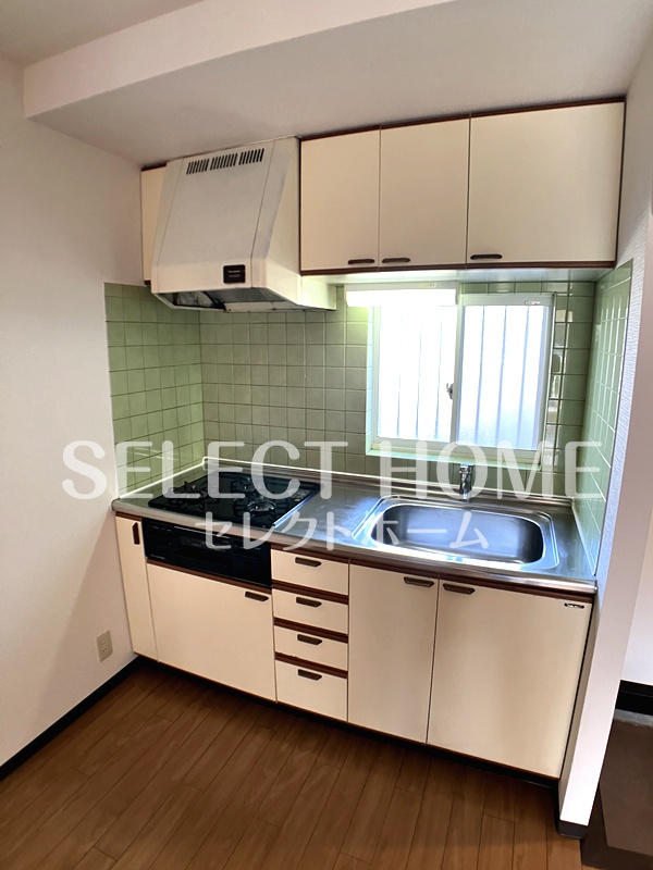 キッチン　コンパクトなキッチンで掃除もラクラク