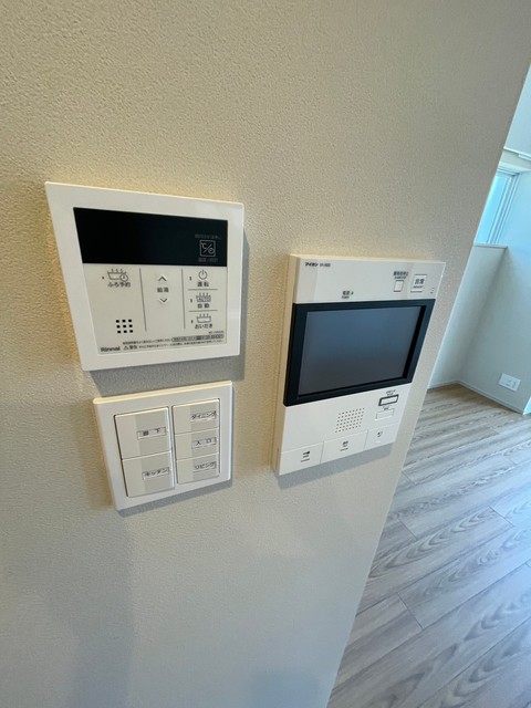 セキュリティ　★来客者が一目で分かるカラーモニターホン★