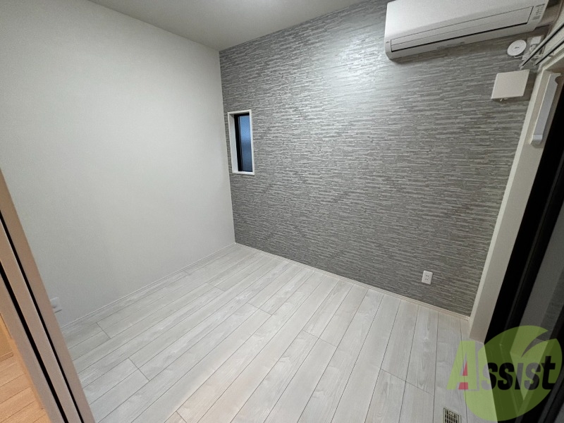 その他部屋・スペース　寝室になりそうな洋室です。シンプルで落ち着きますね。