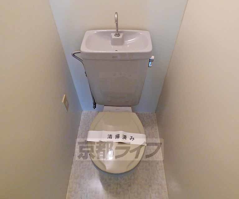 玄関　来客でも安心な広さの玄関です。