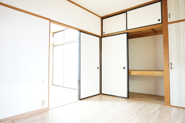 居室・リビング　北側洋室