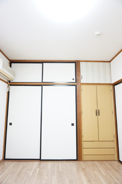 収納　洋室収納