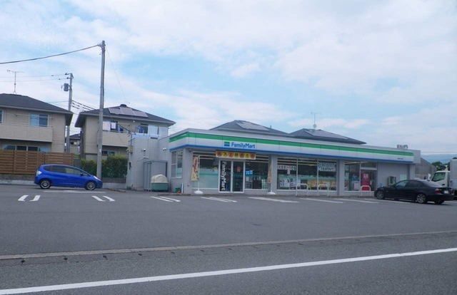 コンビニ　ファミリーマート裾野せぎ原店（コンビニ）まで1300m