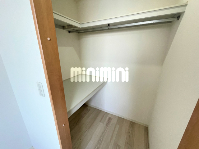 収納　ウォークインクローゼット