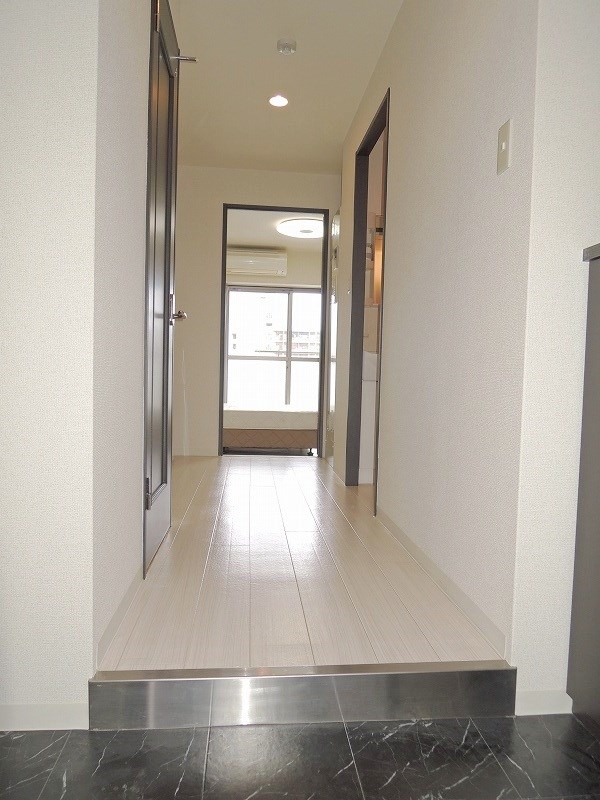 玄関　エントランス