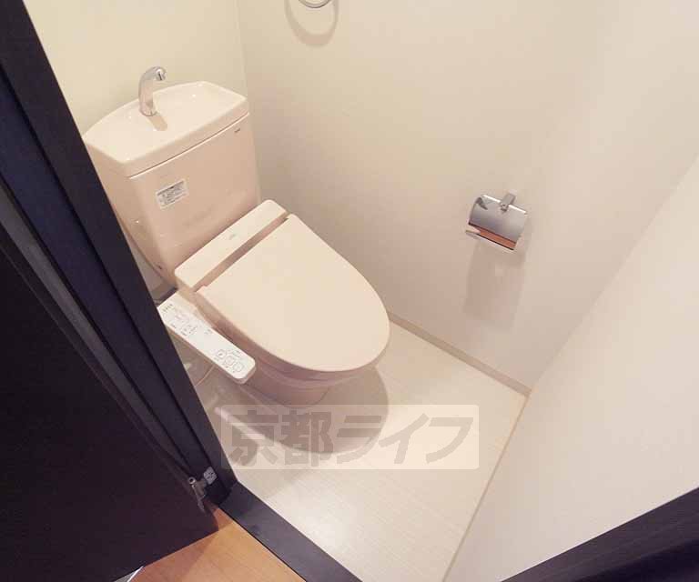 トイレ　ウォシュレット付きのトイレです。