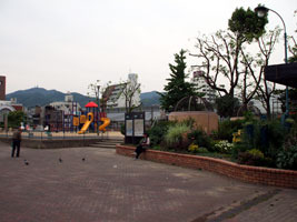 公園　湊川公園（公園）まで170m