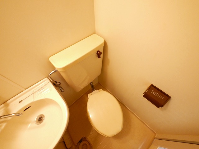 トイレ　ゆったりとした空間のトイレです