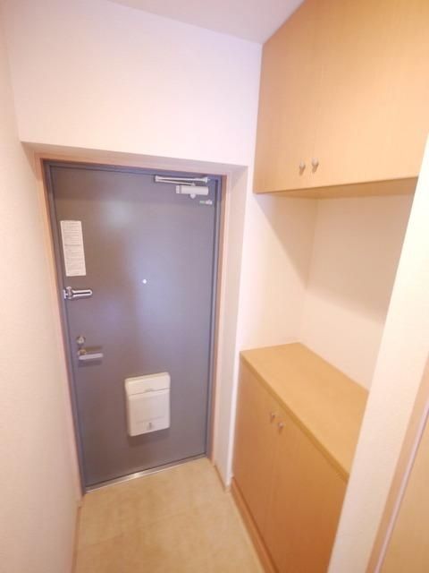 玄関　★お部屋探しは株式会社タウンハウジング東京まで★