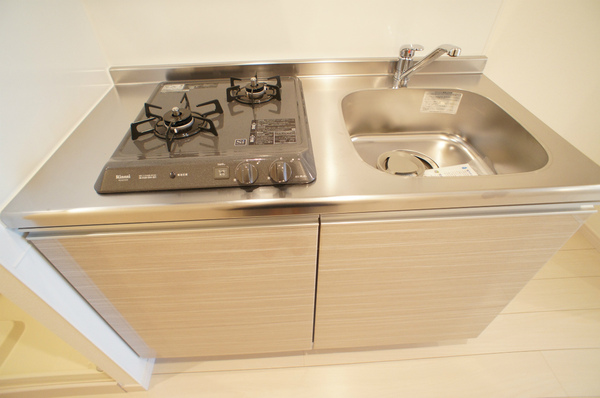 キッチン　２口ガスコンロのシステムキッチン