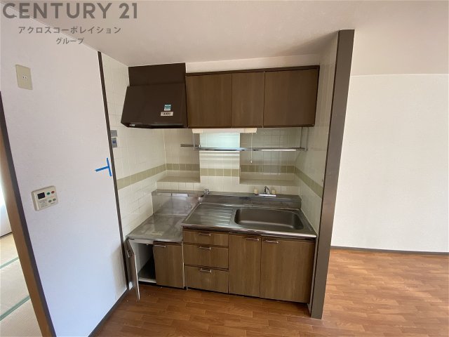 キッチン　壁付けキッチンでスペースを最大限有効活用できます！