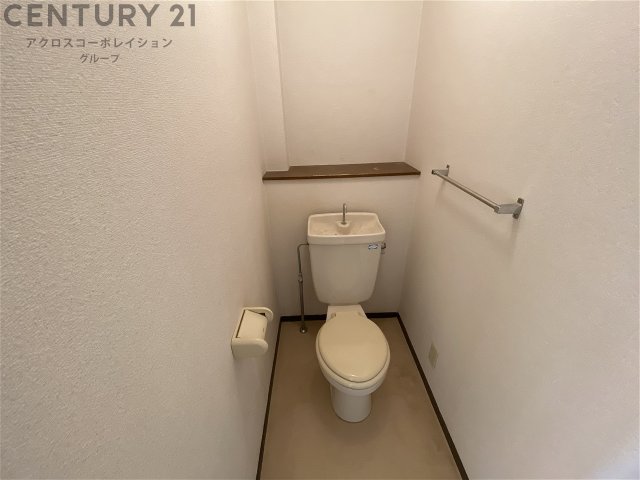 トイレ　温水洗浄便座機能付きトイレです♪