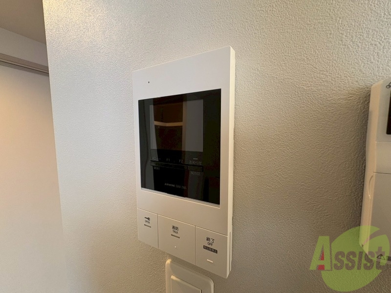 セキュリティ　ＴＶモニター付インターホンです。来客者の顔が見えるので安心！