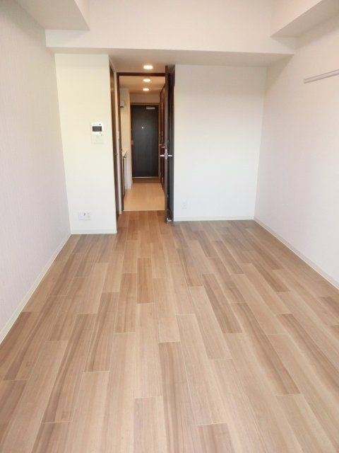 居室・リビング　同物件別号室の写真です。