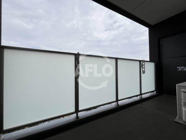 バルコニー　プレサンス新大阪ザ・シティ　バルコニー