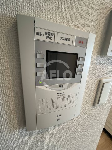 セキュリティ　プレサンス新大阪ザ・シティ　モニター付きインターホン