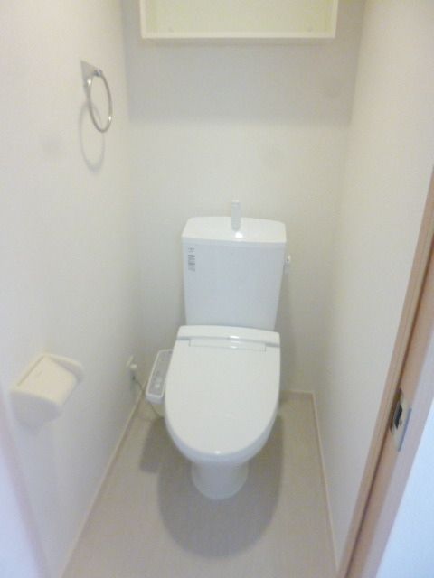 トイレ　★温水洗浄便座付きです★