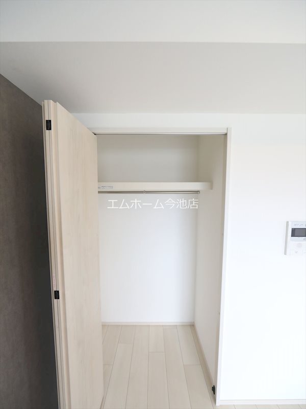 収納　クローゼット（収納スペース充実しています）