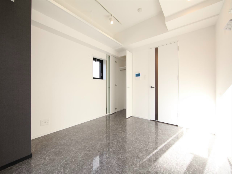 居室・リビング　洋室7.3帖　クローゼット付（収納充実してます）