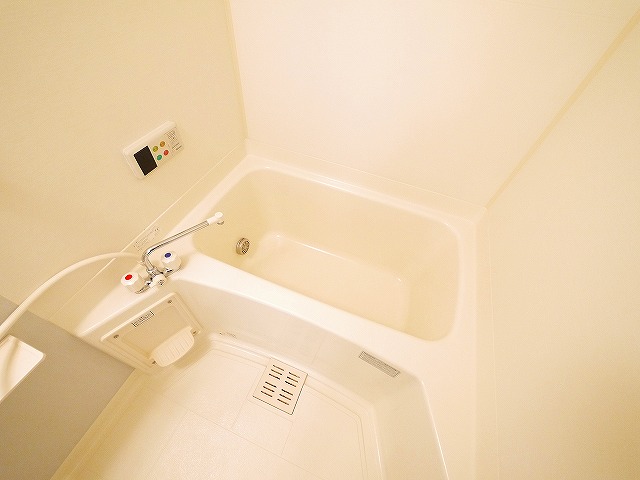 バス・シャワールーム　お風呂で日々の疲れを落としましょう