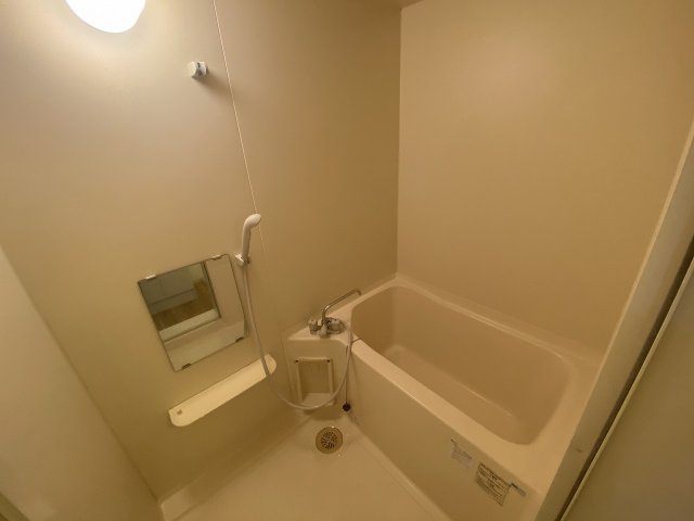 バス・シャワールーム　シンプルで機能的なユニットバスです！
