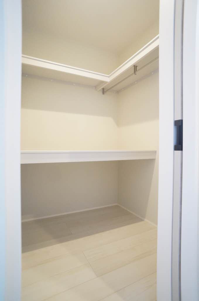 収納　ウォークインクローゼット