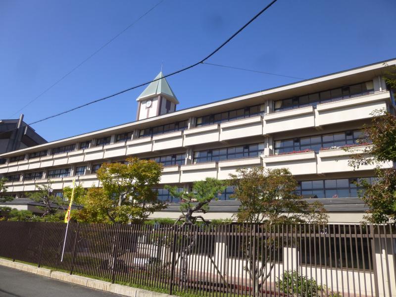 中学校　長浜市立木之本中学校（中学校）まで1172m