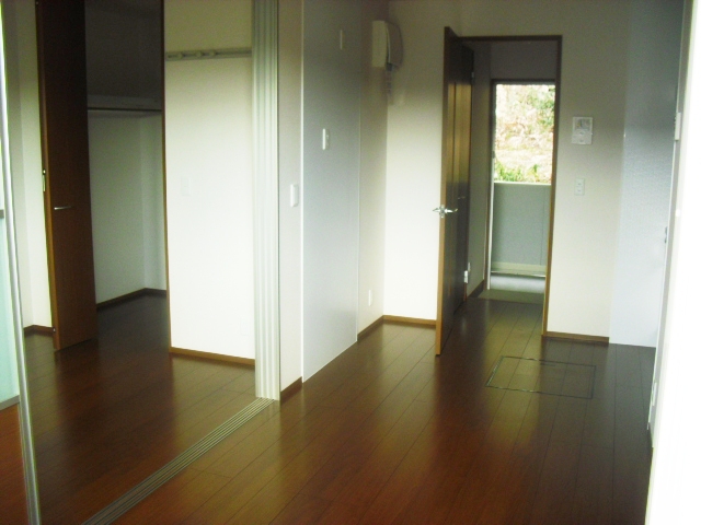 居室・リビング　同物件別号室の写真です。