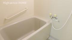 バス・シャワールーム　落ち着いた空間のお風呂です