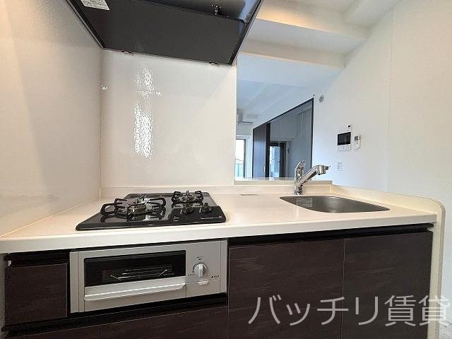 キッチン　同シリーズの別のお部屋。現況を優先します。