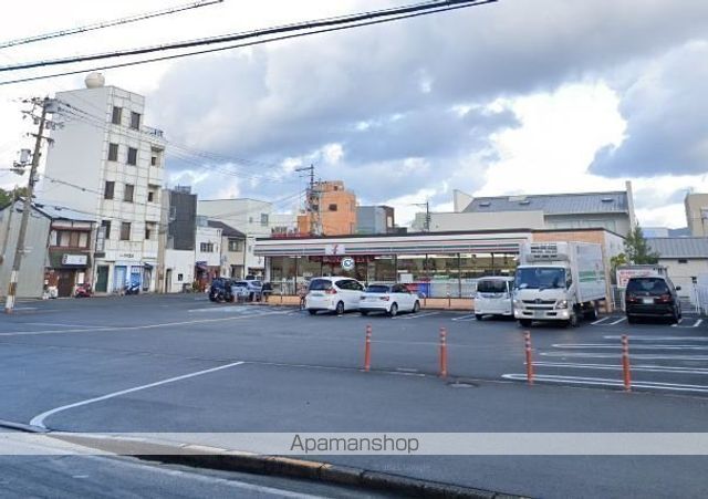 コンビニ　セブンイレブン（コンビニ）まで199m
