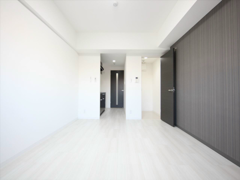 居室・リビング　洋室10.6帖　ウォークインクローゼット（収納充実してます）