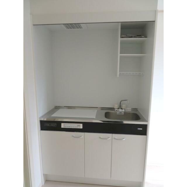 キッチン　一人暮らしに丁度いいサイズ、お手入れ楽々の２口ＩＨキッチンで