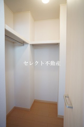 収納　【メゾン・ジェルメIII】こまごまとしたものを収納できそうですね