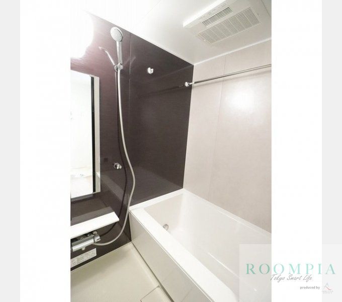 バス・シャワールーム　※同タイプの別のお部屋です。