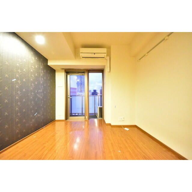 居室・リビング　☆明るい洋室☆