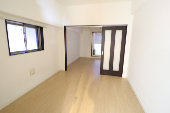 居室・リビング　※別部屋の写真です