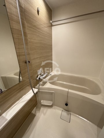 バス・シャワールーム　コンフォリア・リヴ本町WEST Q　風呂