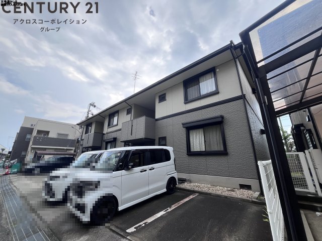 建物外観　モニター付きインターホンで安心♪