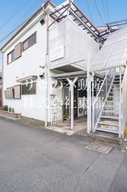 建物外観　人気の府中駅が最寄り駅！バストイレ別のお部屋です☆