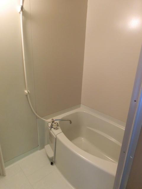 バス・シャワールーム　きれいなお風呂です