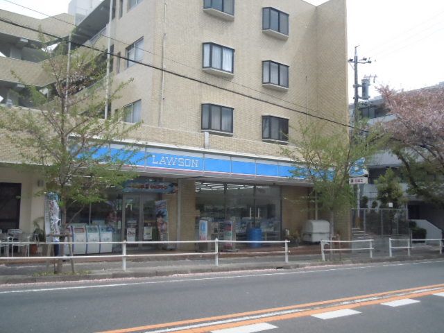 コンビニ　ローソン名東社台店（コンビニ）まで351m