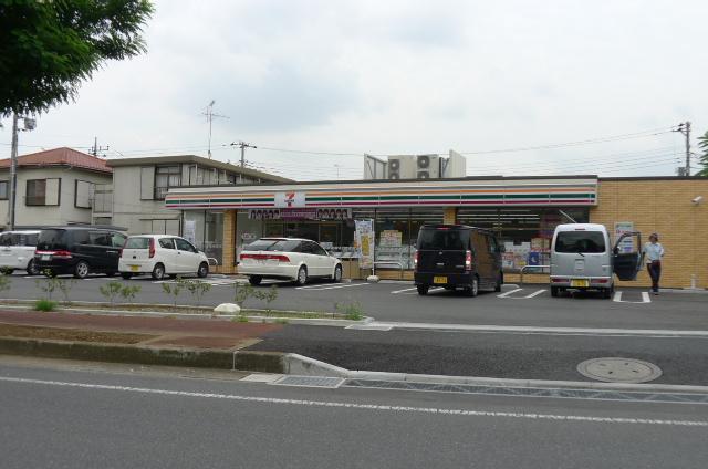 コンビニ　セブンイレブン（コンビニ）まで220m