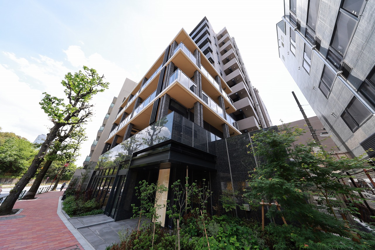 建物外観　玄関